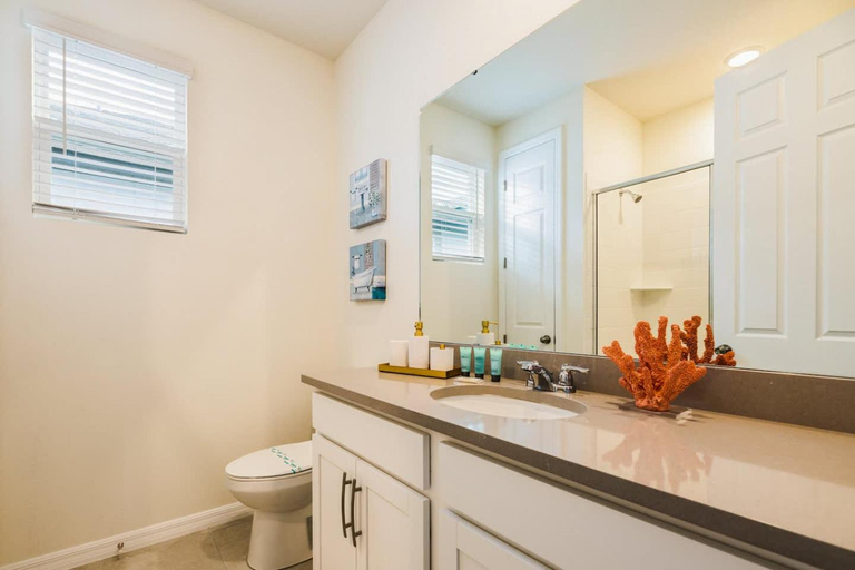 Others 4, Awesome 9 Br-10 min to Disney w Game & Theme Rooms, Osceola