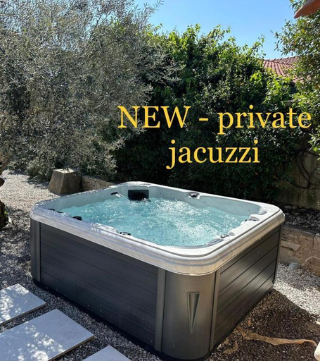 Others 4, Private Apartment HerMes arT on the Karst Shared Pool & Parking, Sežana