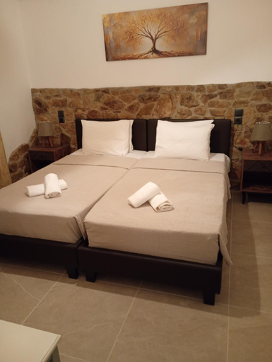 2, Litsa's House Platanias, Thessaly