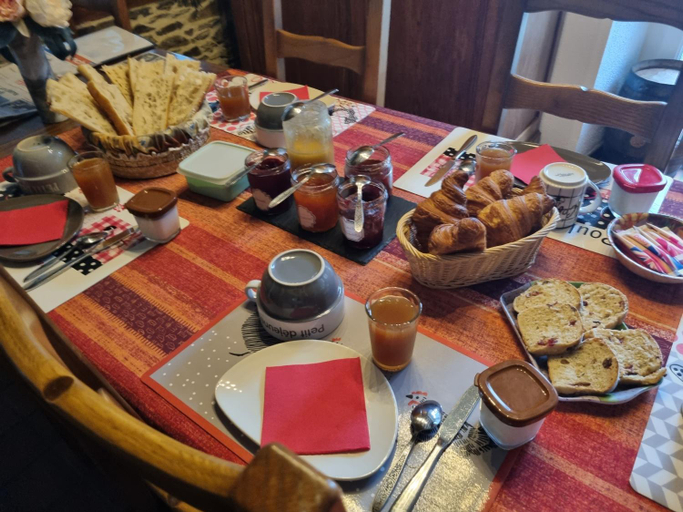 Food & Drinks