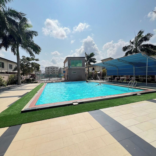 Pool, O2 Contiential Suites, Bwari