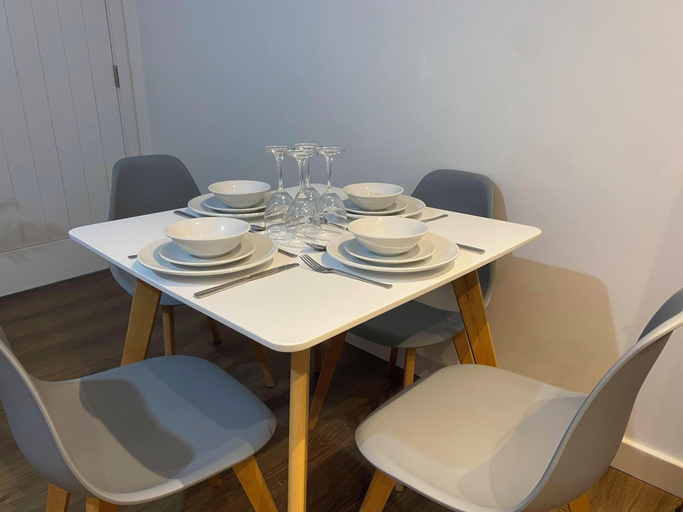 Dining, The Square Apartments Flat 4, Swindon