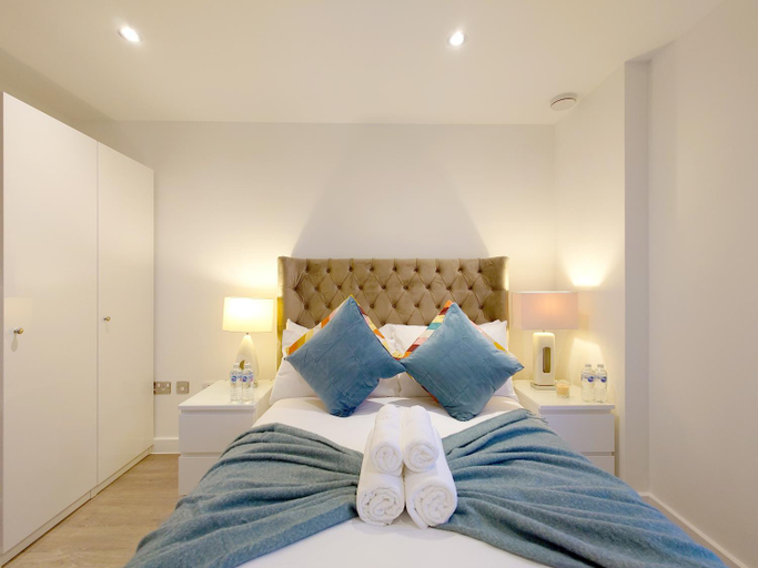 Bedroom 2, Deluxe Two Bed Apartment with River & City View, London