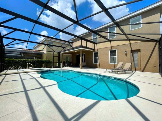 Pool 5, Crisp & Pristine Pool & Spa & Game Room Home! 5 Bedroom Home, Polk
