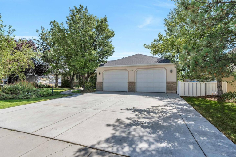 Exterior & Views 1, Garden Retreat-River Trail, SLC, Big Rooms,Views, Salt Lake