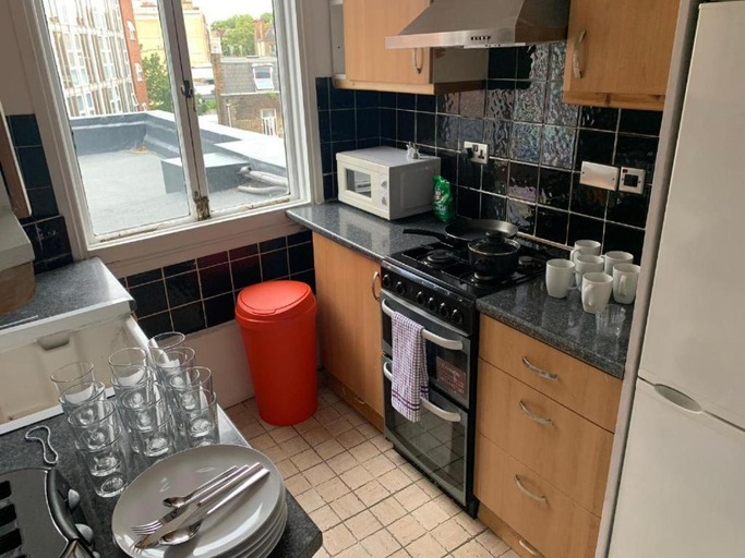 4, Earls Court Apartments, London