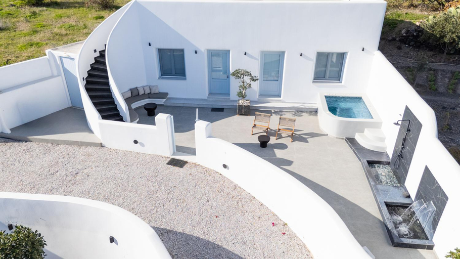 Sport & Beauty 2, SN Santorini Apartments, South Aegean