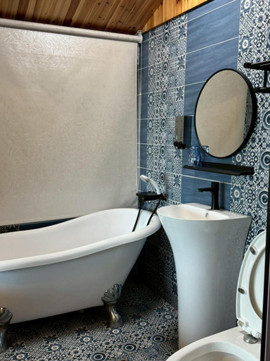 Bathroom 2, Mo Huai Su, Taoyuan