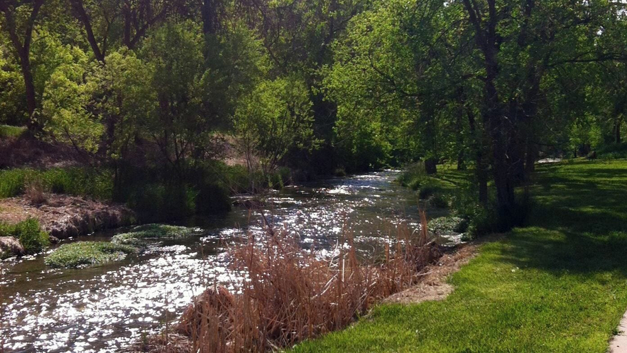 Hiking, Suites at The Red Rock Vacation rentals, Fall River