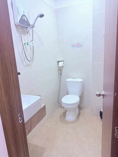 Bathroom 2, Sonder Hau Giang Hotel, Tân Bình