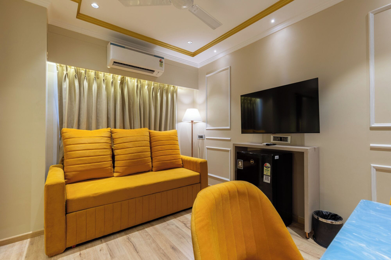 Living area 5, Home2 Residency Mumbai Airport, Mumbai Suburban