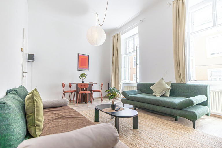 Living area 2, Modern 1BR With 1LR Long Stay in Vienna, Wien
