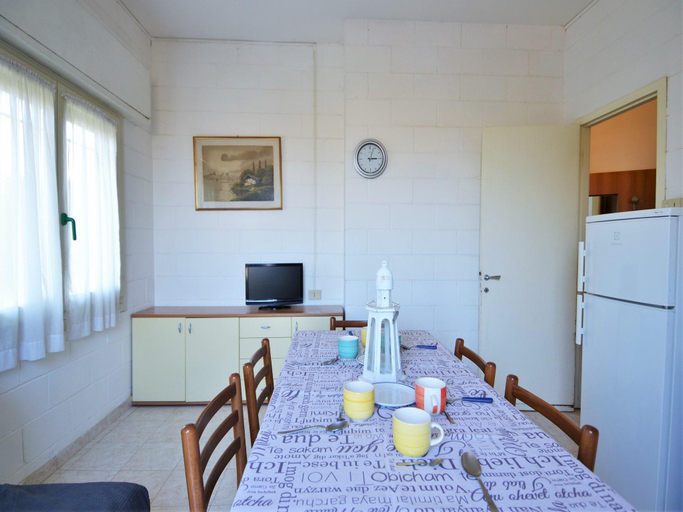 2, Apartment in Rosolina Mare with garden, Rovigo