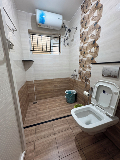 Bathroom 5, BBR Holiday Home, The Nilgiris