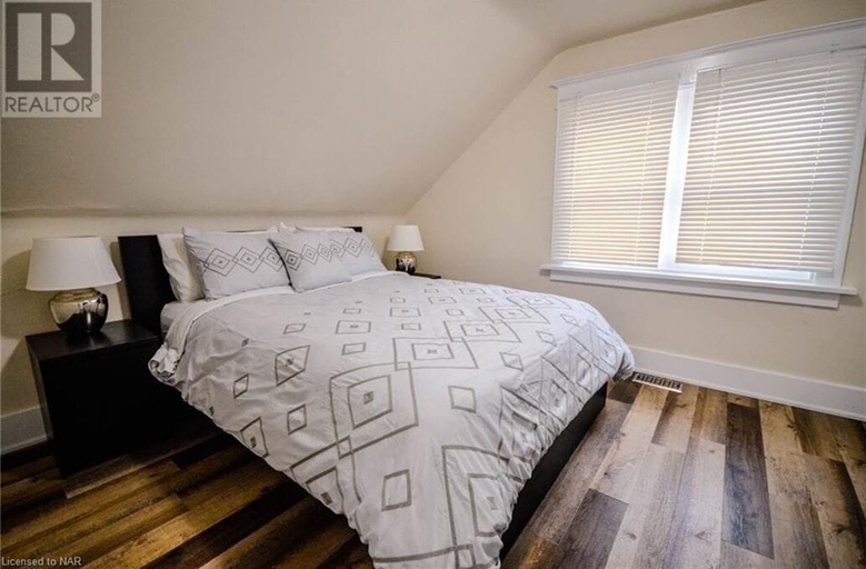 Room 4, Cozy Cottage in Niagara Falls, Niagara