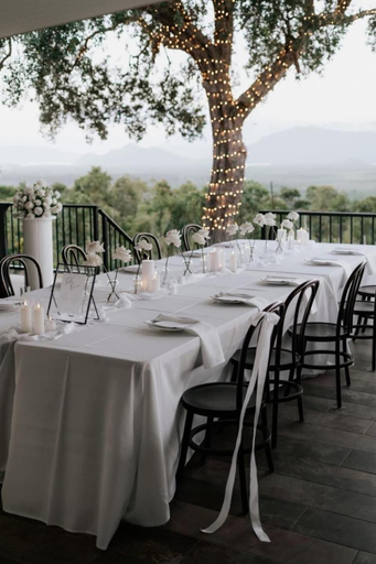 Food & Drinks 2, Vista Hinchinbrook, Cardwell