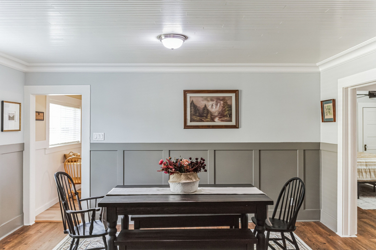 Dining 2, Charming Downtown Mccloud Retreat 2 Bedroom Home by RedAwning, Siskiyou