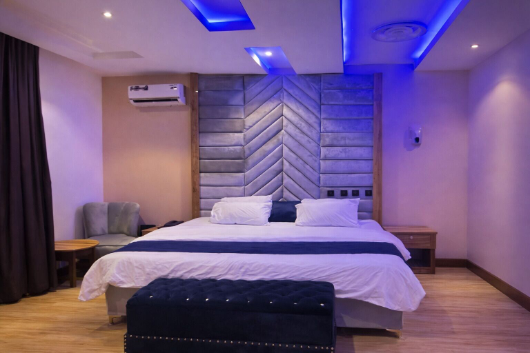 Room 3, Orizon Royal Resort, NnewiSou