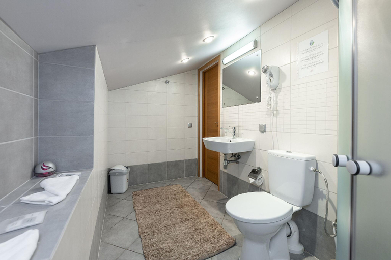 Bathroom 3, Valensija - Suite for two in nice hotel, Riga