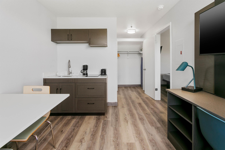 Others 5, Studio 6 Tempe, AZ – Elliot Road, Maricopa