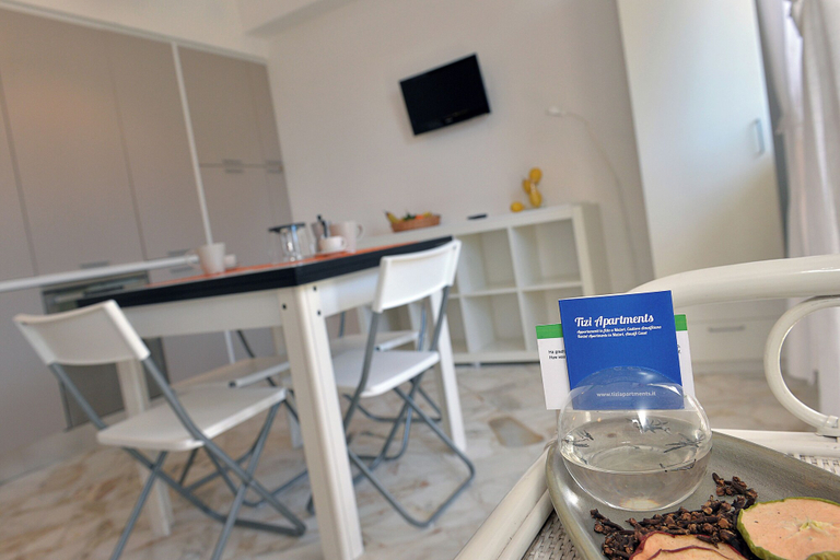 Food & Drinks 5, Tizi Apartments Corso, Salerno