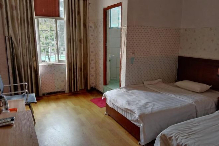 Bedroom 3, Huayu Hotel (Qinzhougang), Qinzhou