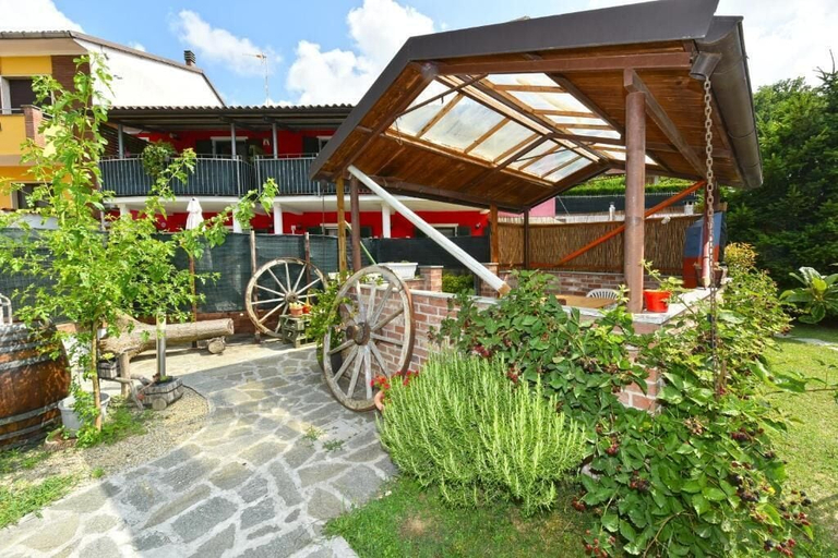 Property grounds 4, LA FERMATA DELLE RONDINI, Asti