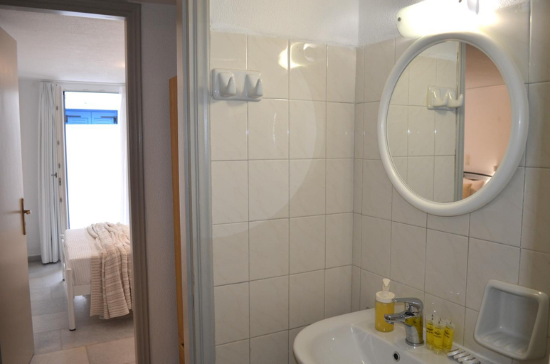 Bathroom 3, Anemos Town, South Aegean