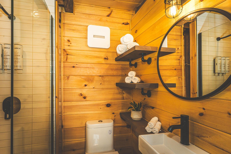 Bathroom 2, Les Hebergements de l'Eternel, Le Fjord-du-Saguenay