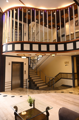 Interior, Hotel Square Inn Cantonment Varanasi, Varanasi