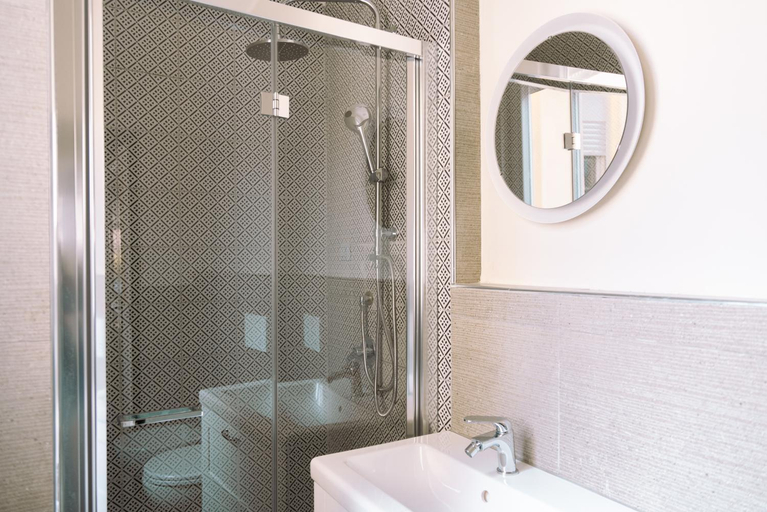 Bathroom 2, Tenuta Mastro, L'Aquila