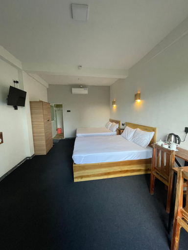 Bedroom 2, Crystal Resort, Hali-Ela