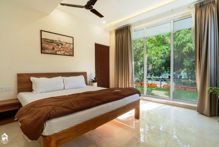 Room 1, Aamraai Vista by Soumils Stays, Raigarh