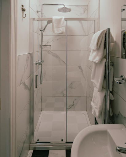 Bathroom 3, Adams Townhouse