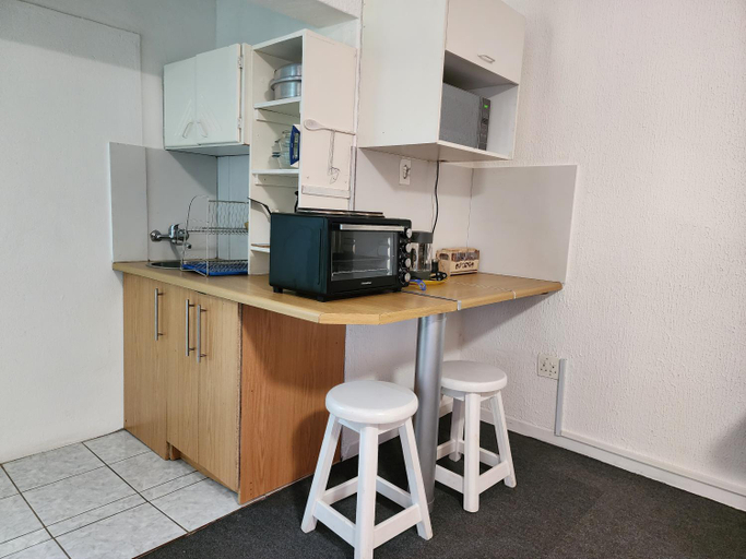 Others 5, Busa House, Ehlanzeni