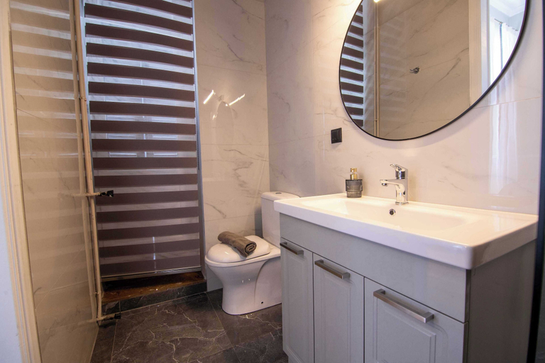 Bathroom 3, Aerides LUX, Attica