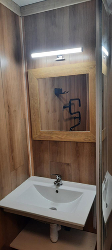 Bathroom 2, La Palmeraie, Bouches-du-Rhône