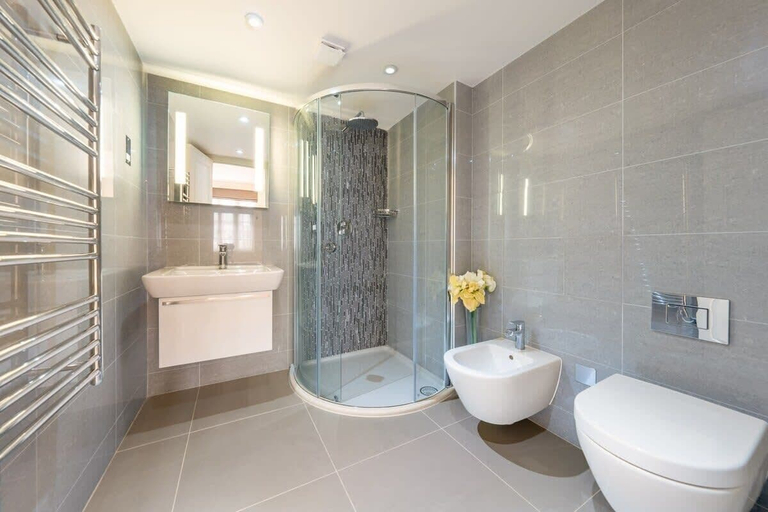Bathroom 3, Mayfair Mansions, London