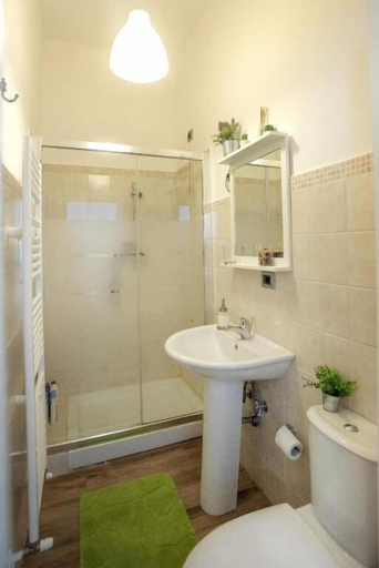 Bathroom 4, La Terrazza, Catania