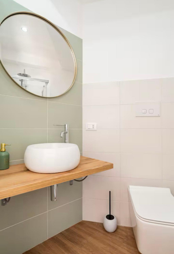 Bathroom 2, Vista d’amare, Ragusa