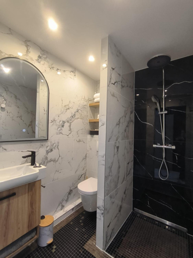 Bathroom, les charmes de la vallee noble, Haut-Rhin