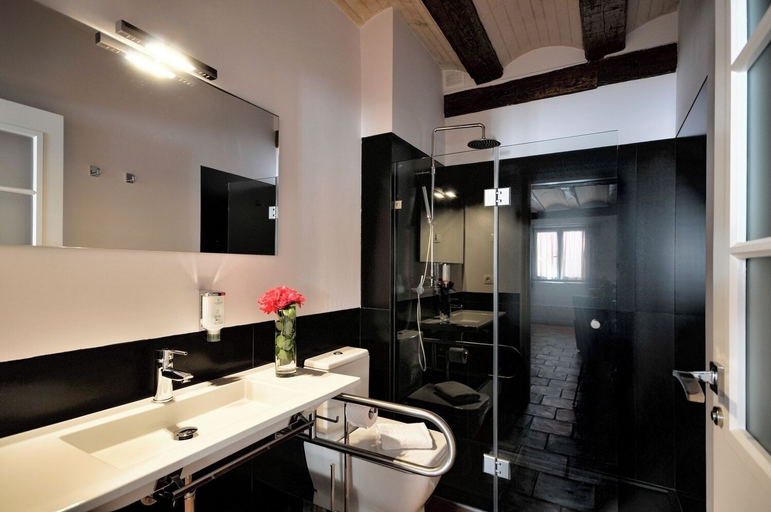 Bathroom 2, LA CASA GRANDE DE ALBARRACÍN, Teruel