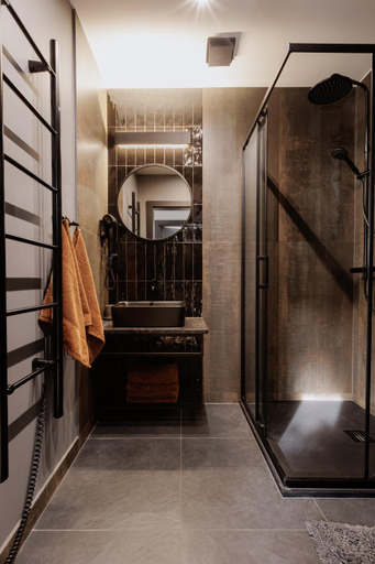 Bathroom 3, Miedzy Brzozami, Kłodzko