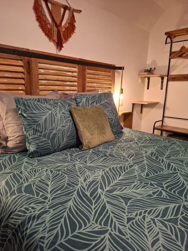 Bedroom 2, La Cressonniere 56, Morbihan