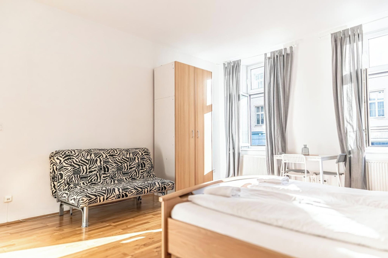 Interior, Cozy Rooms Perfect for Extended Stays, Wien
