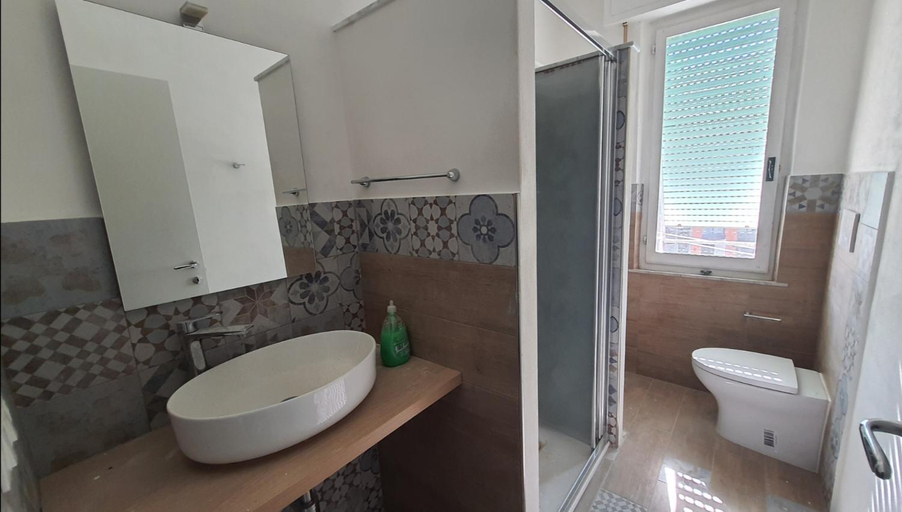 Bathroom 3, Affittacamere Gori 21, La Spezia