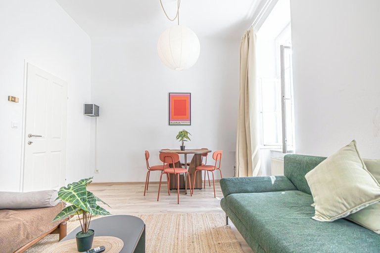 Living area 5, Modern 1BR With 1LR Long Stay in Vienna, Wien