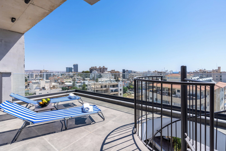Property grounds 5, Maryam's 2-BR Apt. With Pool & Balcony in Larnaca, Larnaca