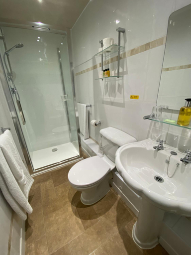 Bathroom 2, Stratford House B & B, Conwy