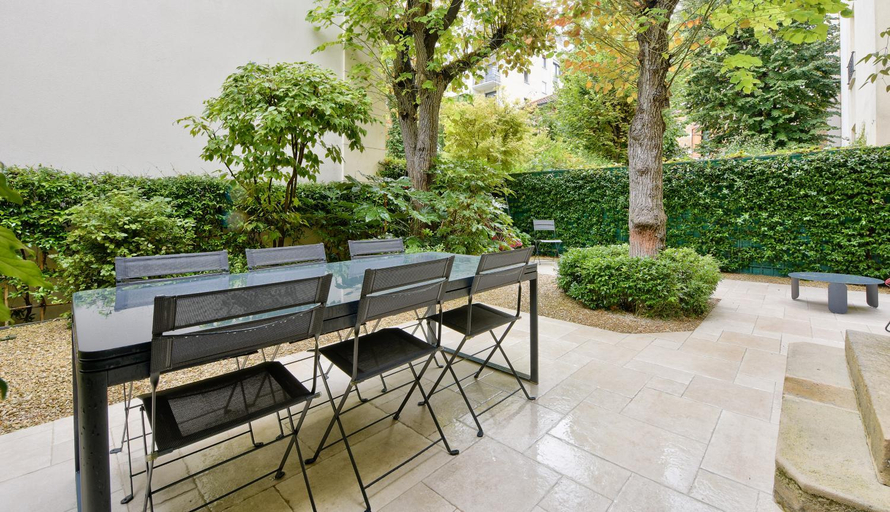Others 4, La Villa d'Auteuil, Paris 16, Paris